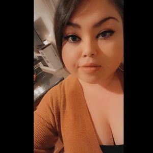 Meet your Posher, Marcia